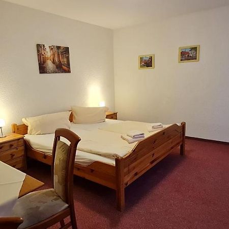 Hotel Prox Арнщат Екстериор снимка