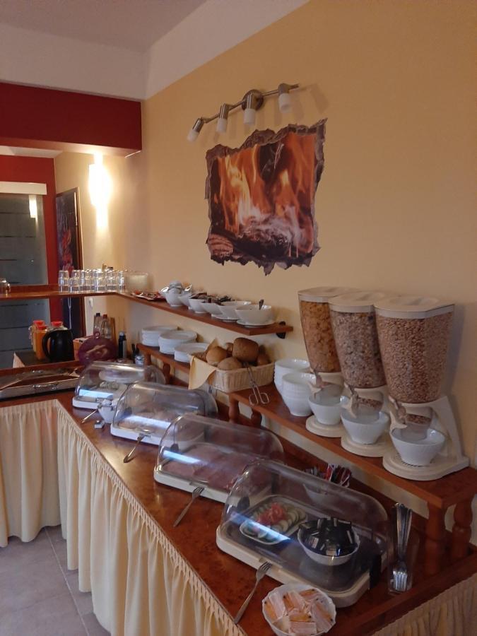 Hotel Prox Арнщат Екстериор снимка