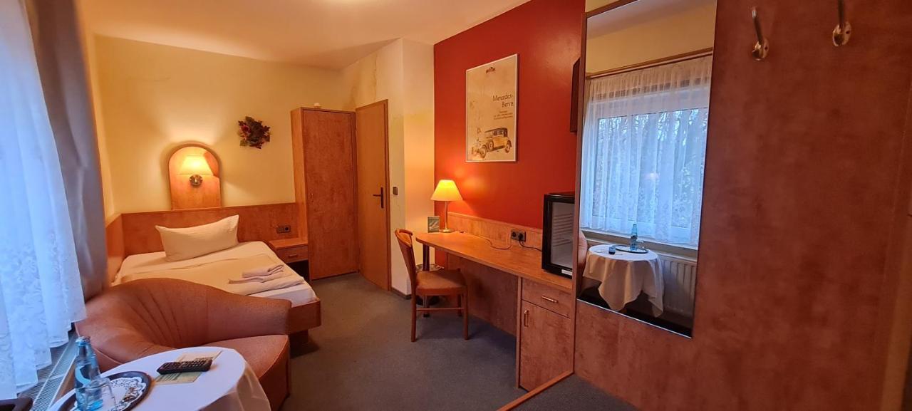 Hotel Prox Арнщат Екстериор снимка