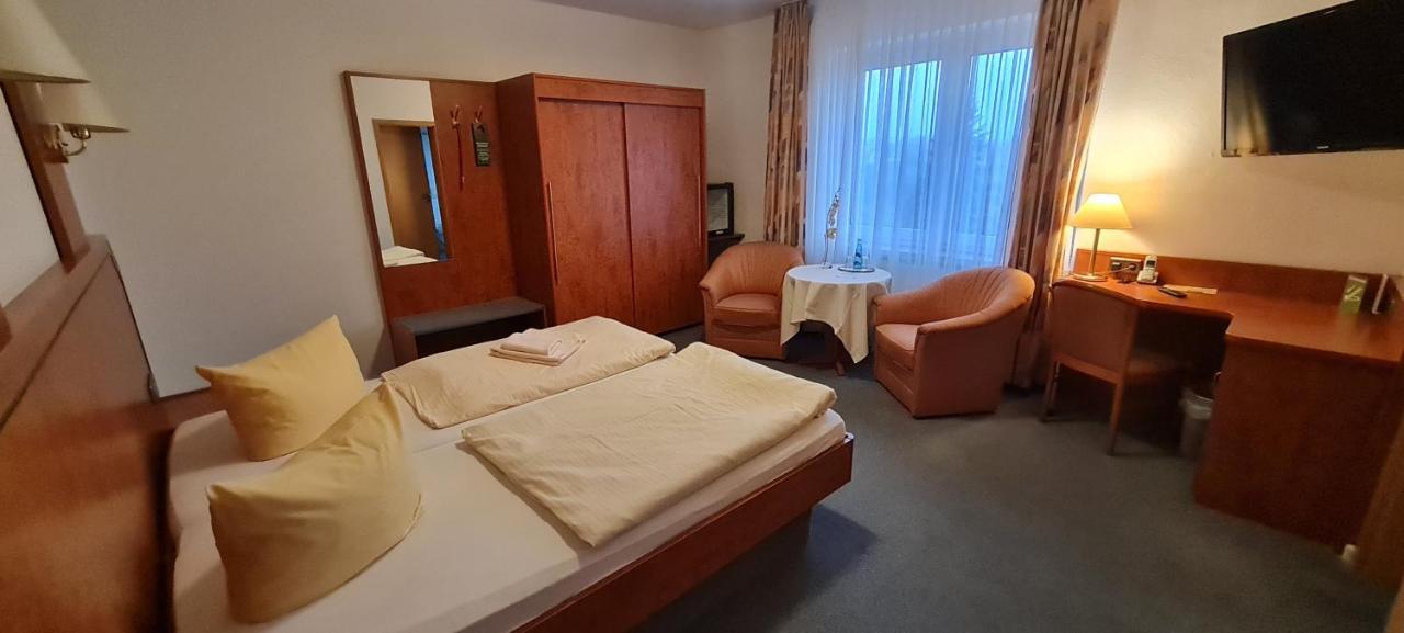 Hotel Prox Арнщат Екстериор снимка